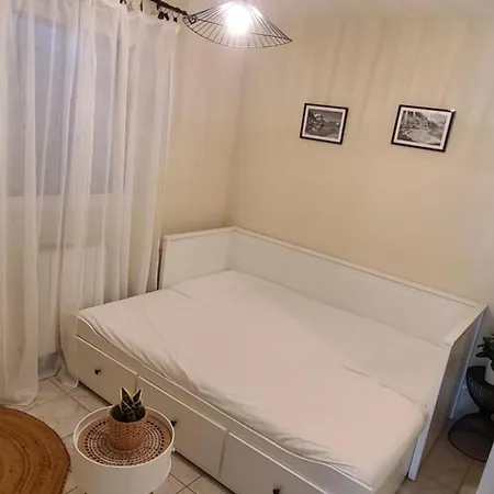 Maison Avec Jardin A *