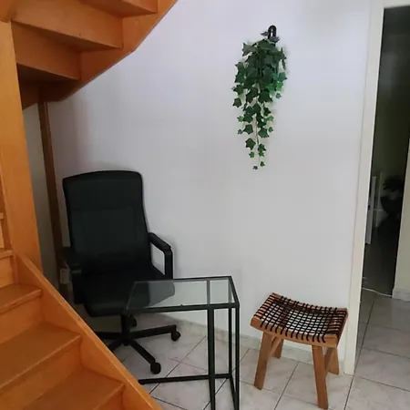 Maison Avec Jardin A *