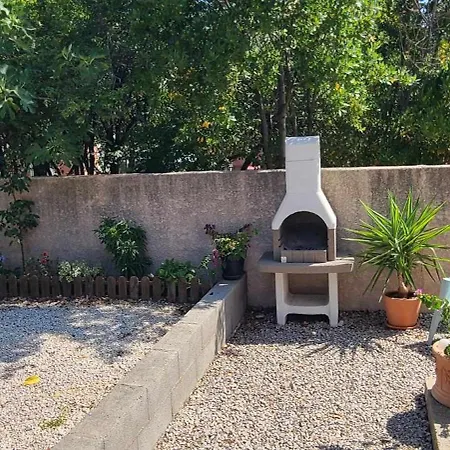 Maison Avec Jardin A *
