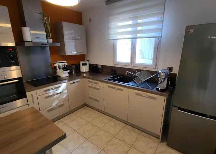 Maison Avec Jardin A