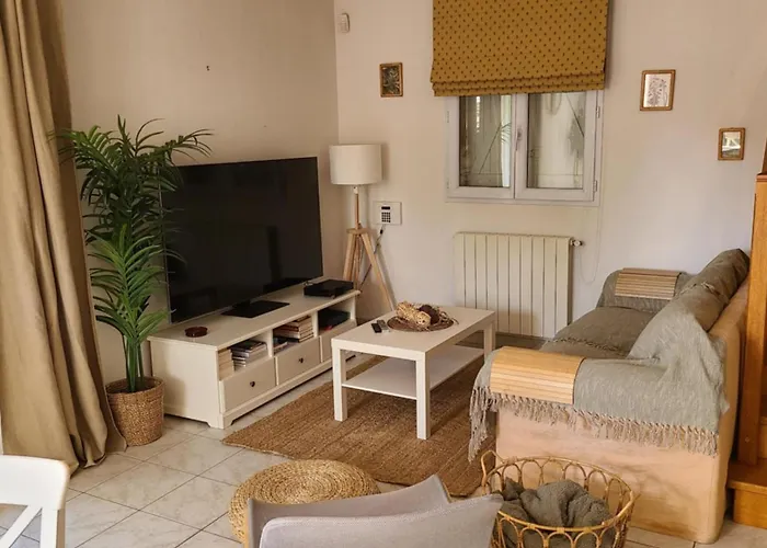 Holiday home Maison Avec Jardin A *
